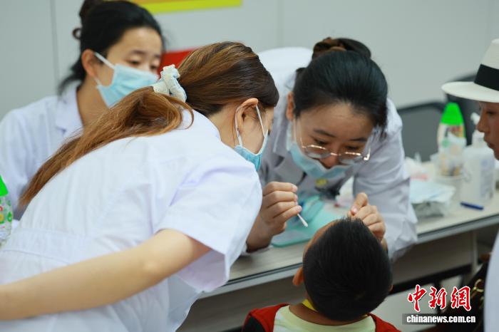 筛查现场。宁夏回族自治区人民医院供图