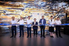 五亿年“化石证据之链”亮相申城 “深时·从鱼